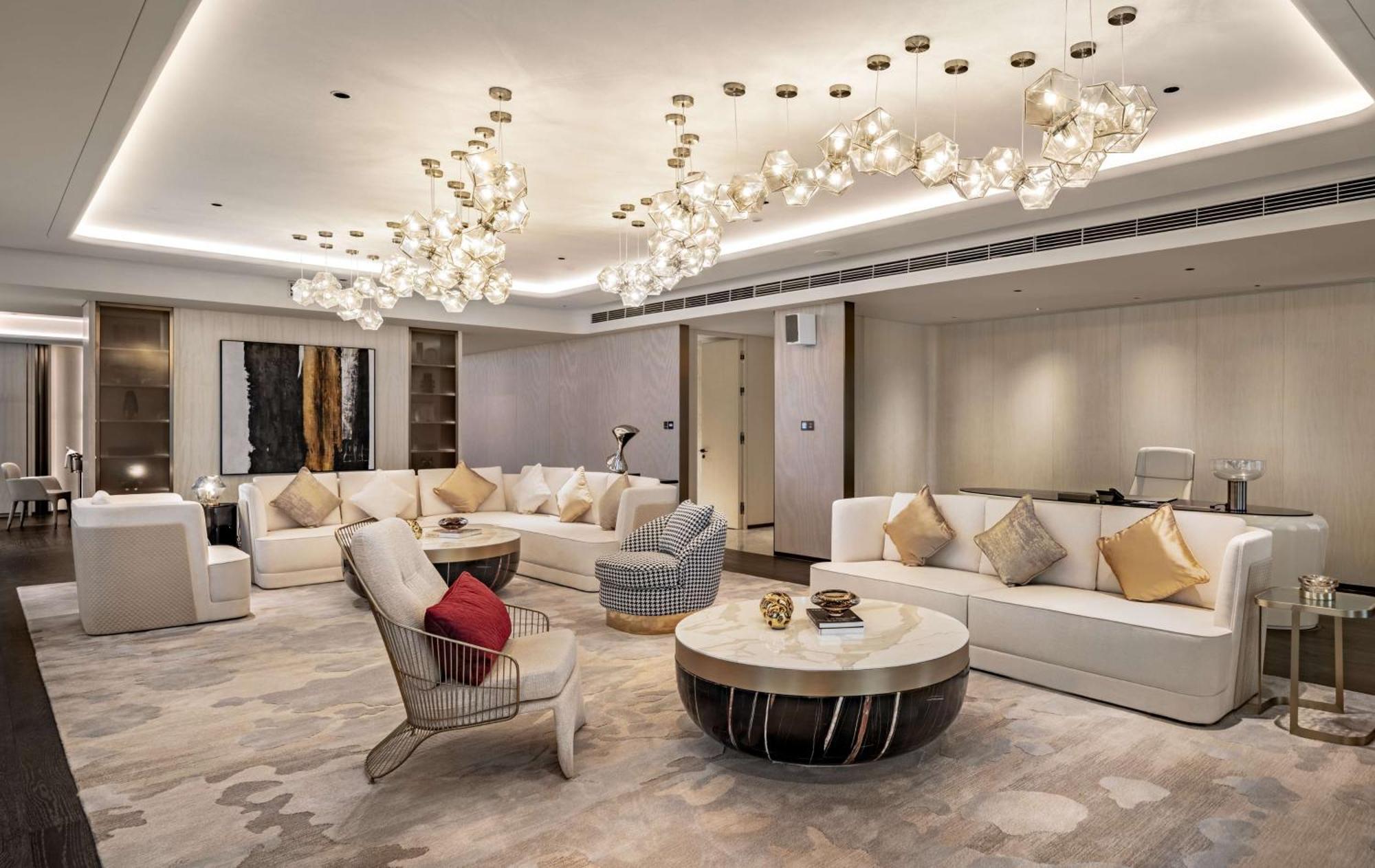 Hilton Shenzhen World Exhibition & Convention Center - Only 5 Minutes' Walk To Wecc Hotel Kültér fotó