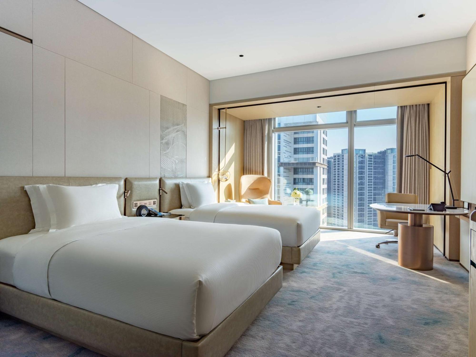 Hilton Shenzhen World Exhibition & Convention Center - Only 5 Minutes' Walk To Wecc Hotel Kültér fotó