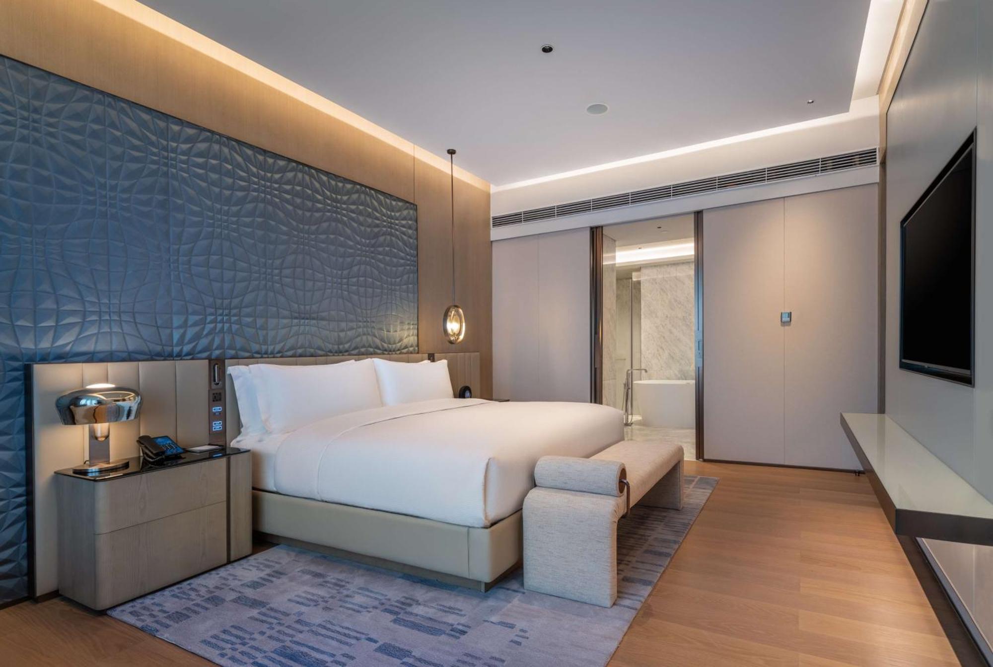 Hilton Shenzhen World Exhibition & Convention Center - Only 5 Minutes' Walk To Wecc Hotel Kültér fotó